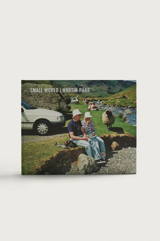 LLIBRE SMALL WORLD ©MARTIN PARR @ DMB - diversos de Zara - Imatge 0