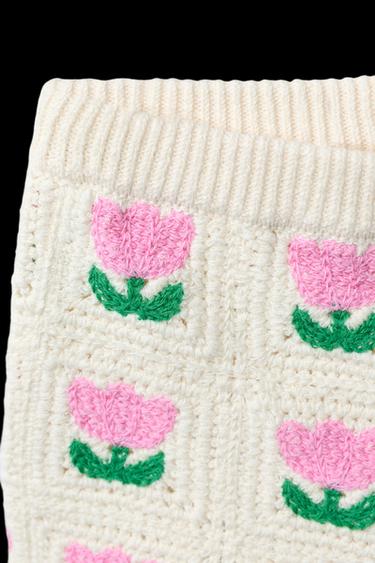 BERMUDASHORTS AUS HÄKELSTRICK MIT BLUMEN - Cremefarben von Zara