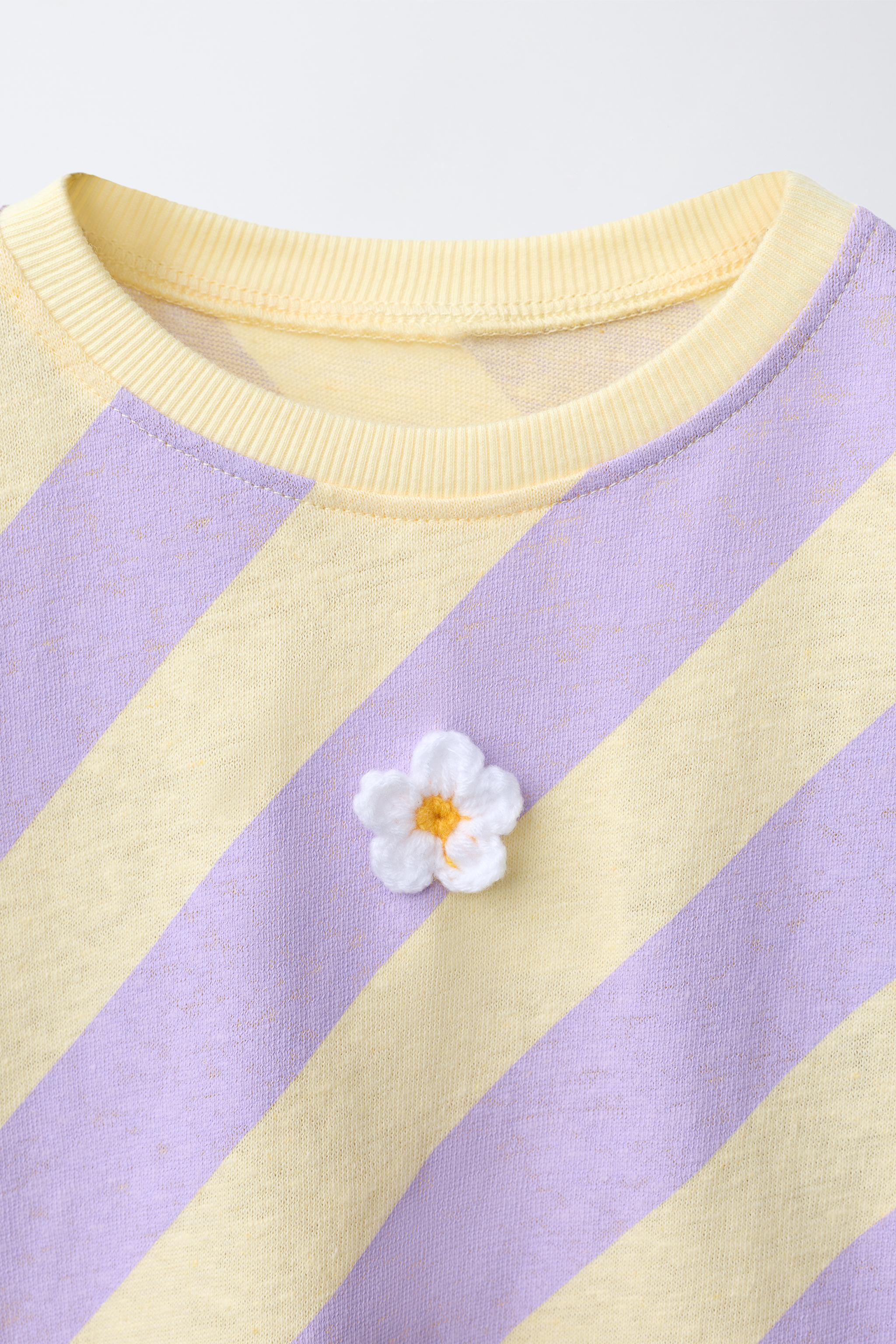STRIPED T-SHIRT