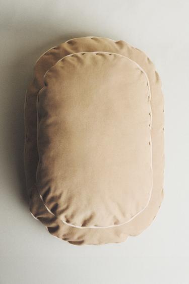 OVAL PET CUSHION WITH PIPING - Beige by Zara