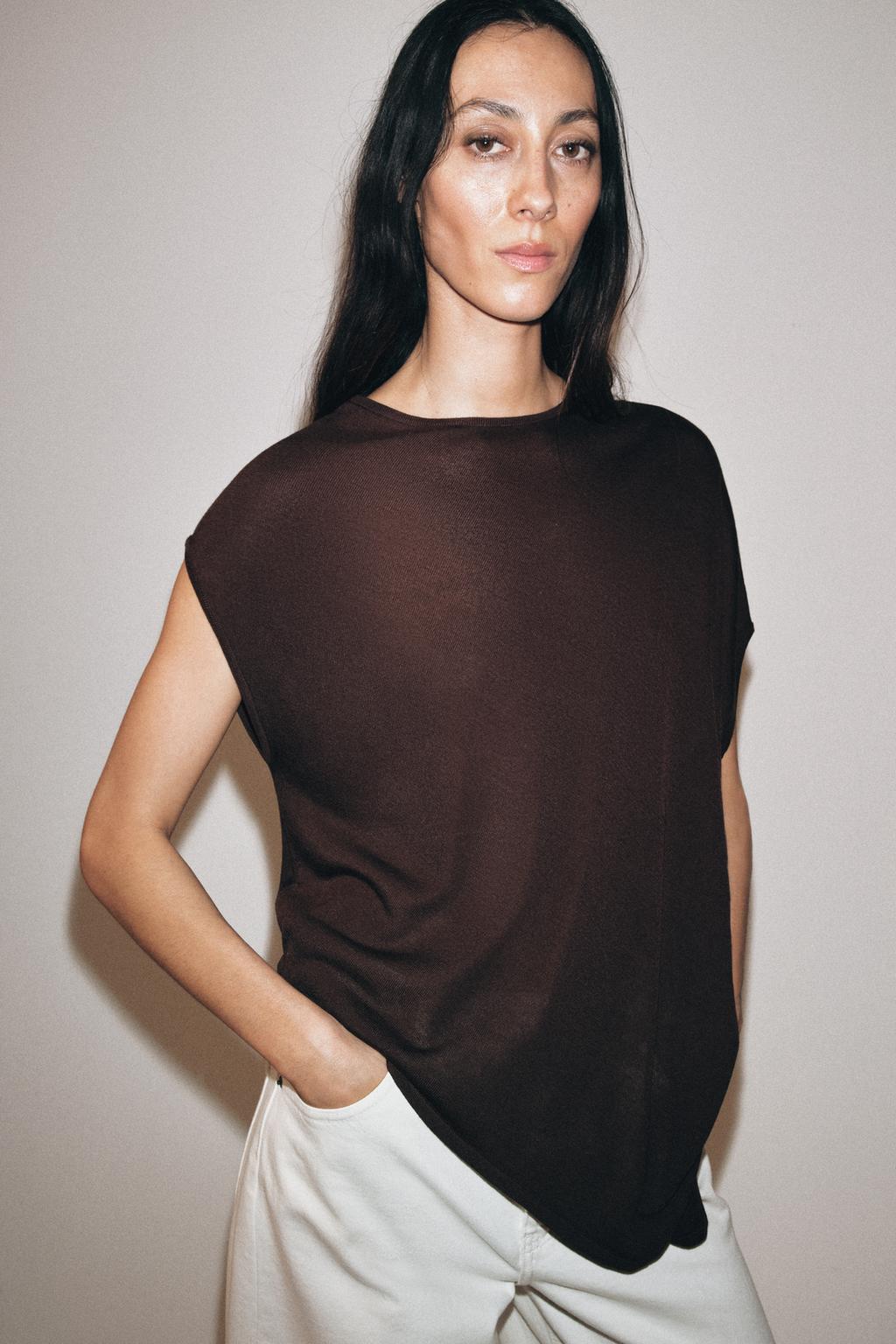 ASYMMETRIC KNIT TOP