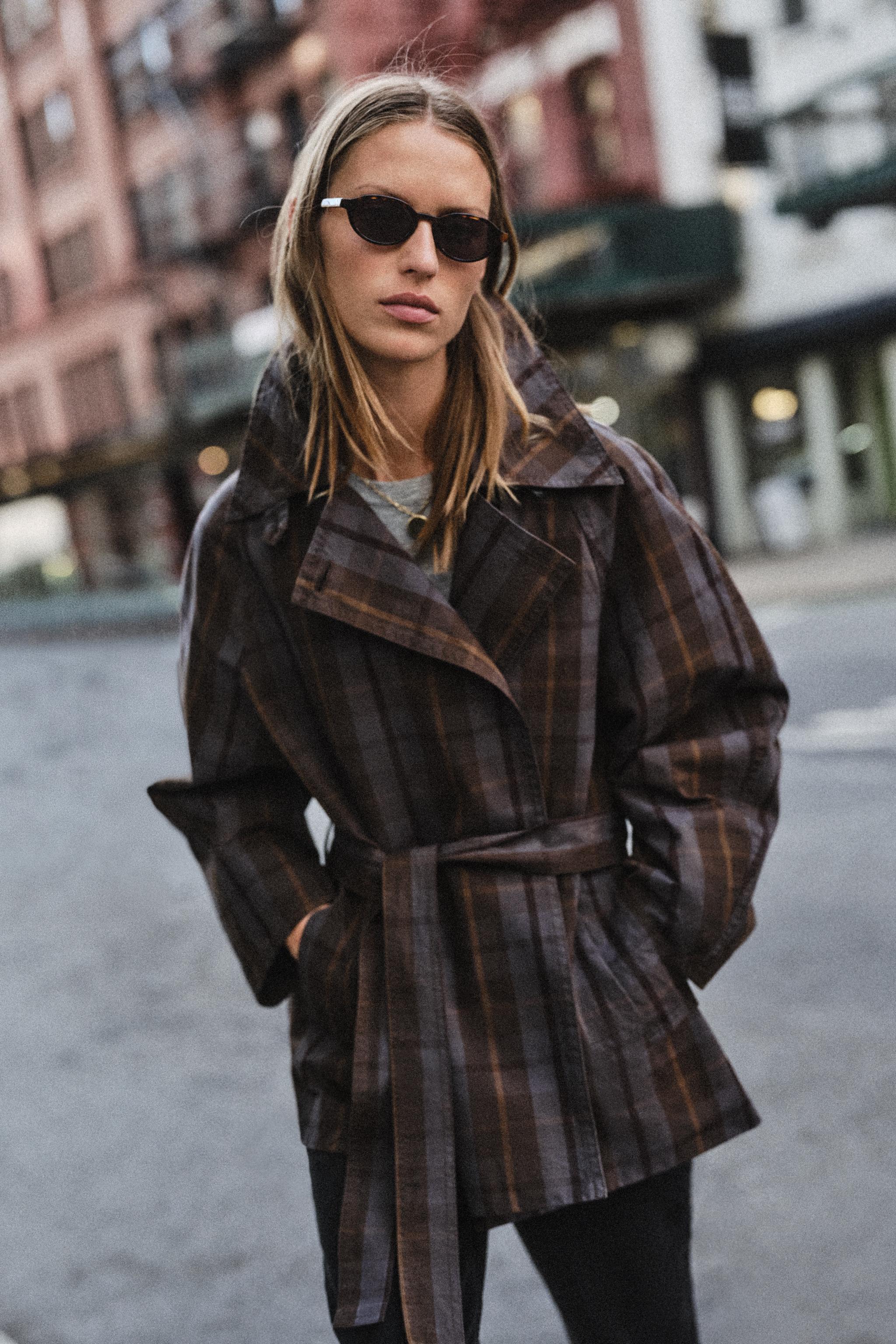 チェック ベルト トレンチコート - ブラウンブルー | ZARA Japan / 日本