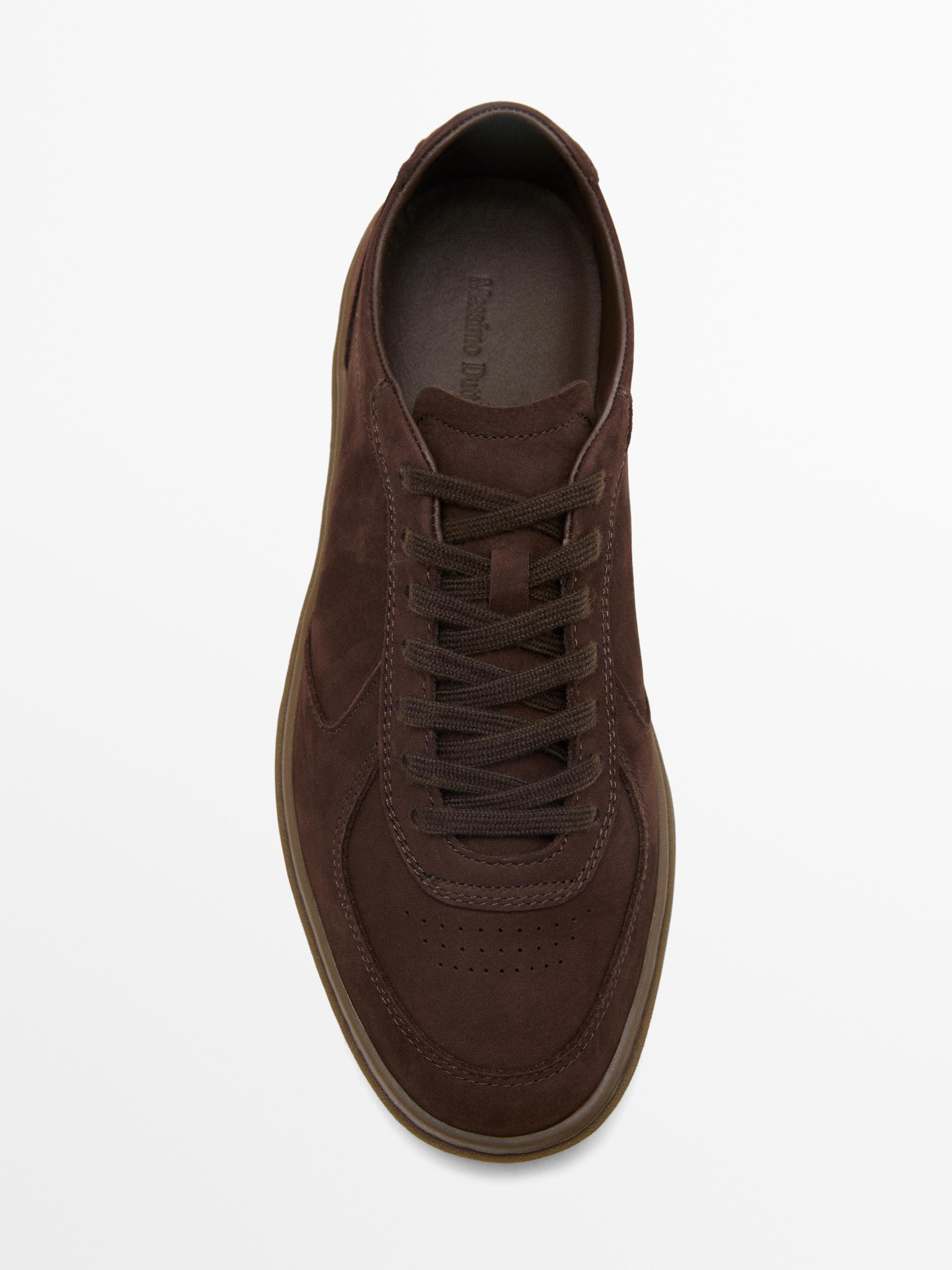 Nubuck trainers with contrast sole