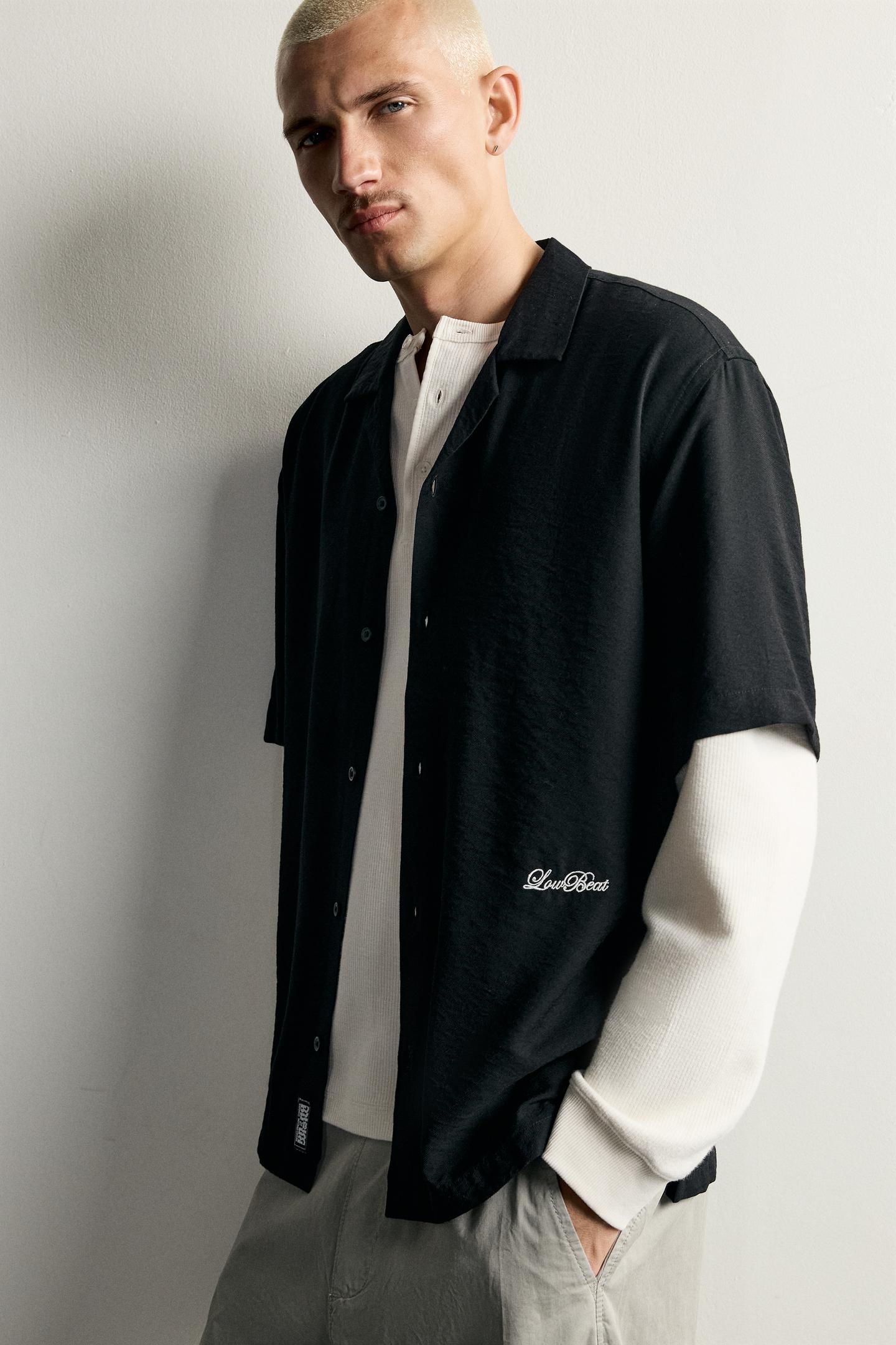 Мужская рубашка Zara Relaxed Fit Embroidered Text, цвет: Чёрный — фото 5
