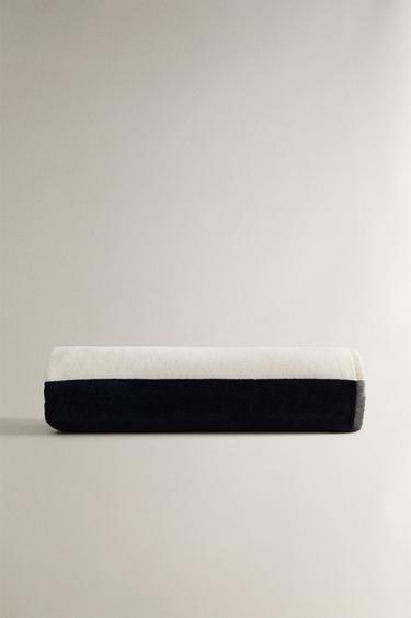 SERVIETTE DE PLAGE VELOURS RAYURES LARGES - Écru / Bleu marine de Zara - Image 1
