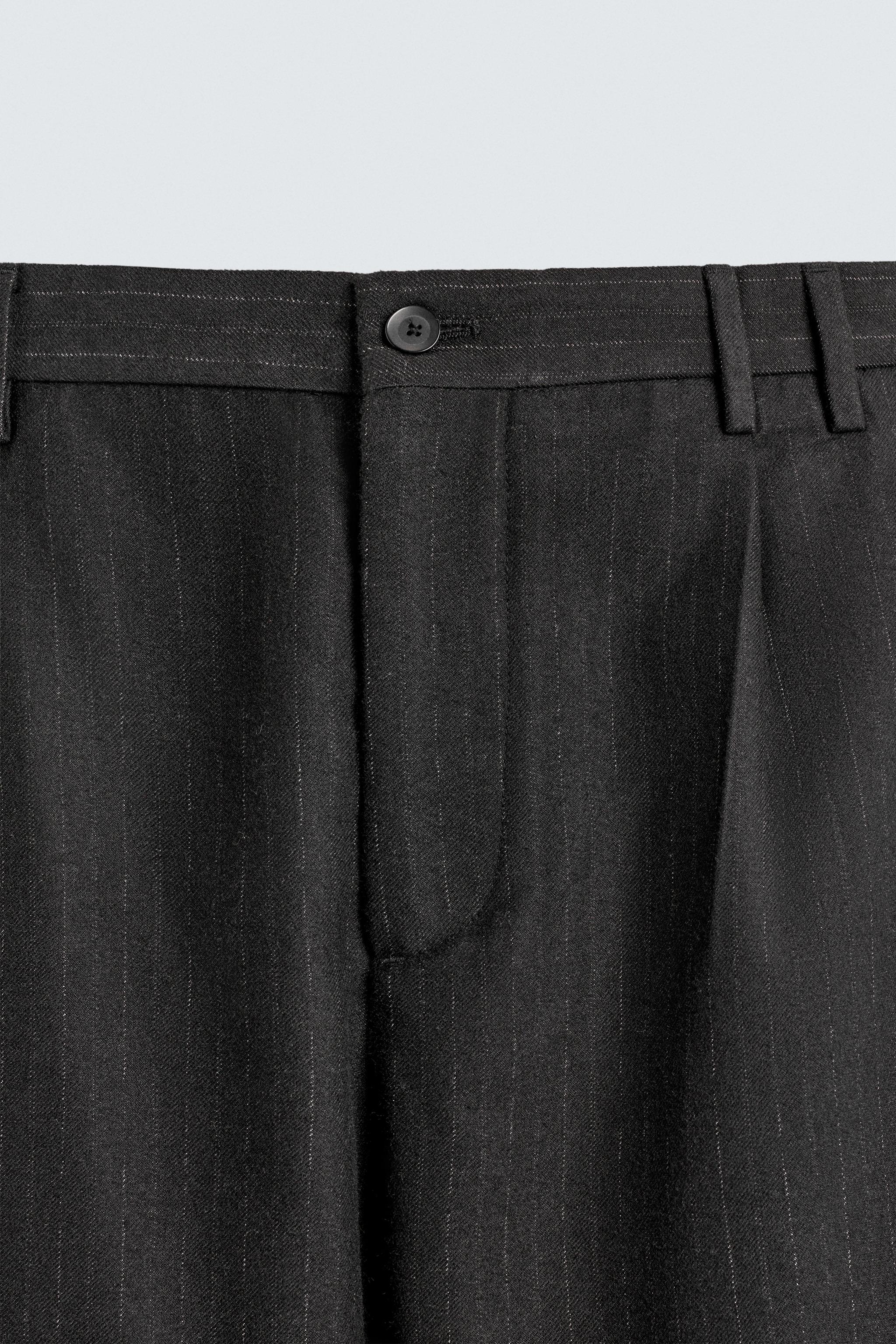 ピンストライプ柄プリーツスーツパンツ - ダークグレー | ZARA Japan ピンストライプ柄プリーツスーツパンツ - ダークグレー | ZARA Japan