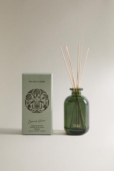 (185 ML) SEA SALT & CEDAR GEURSTOKJES - MIDNIGHT BLUE van Zara