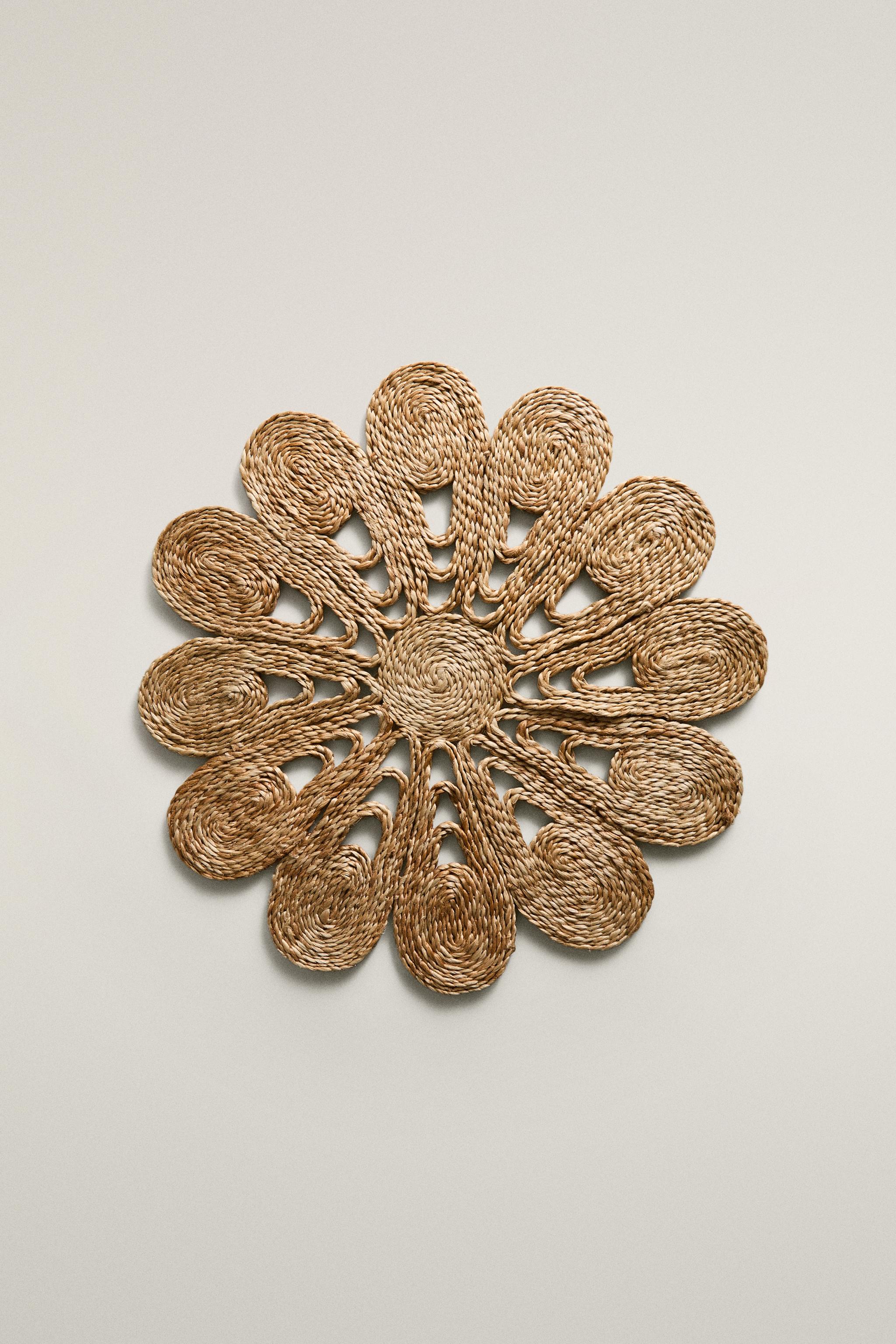 FLORAL IUTE PLACEMAT - Light beige | ZARA United States