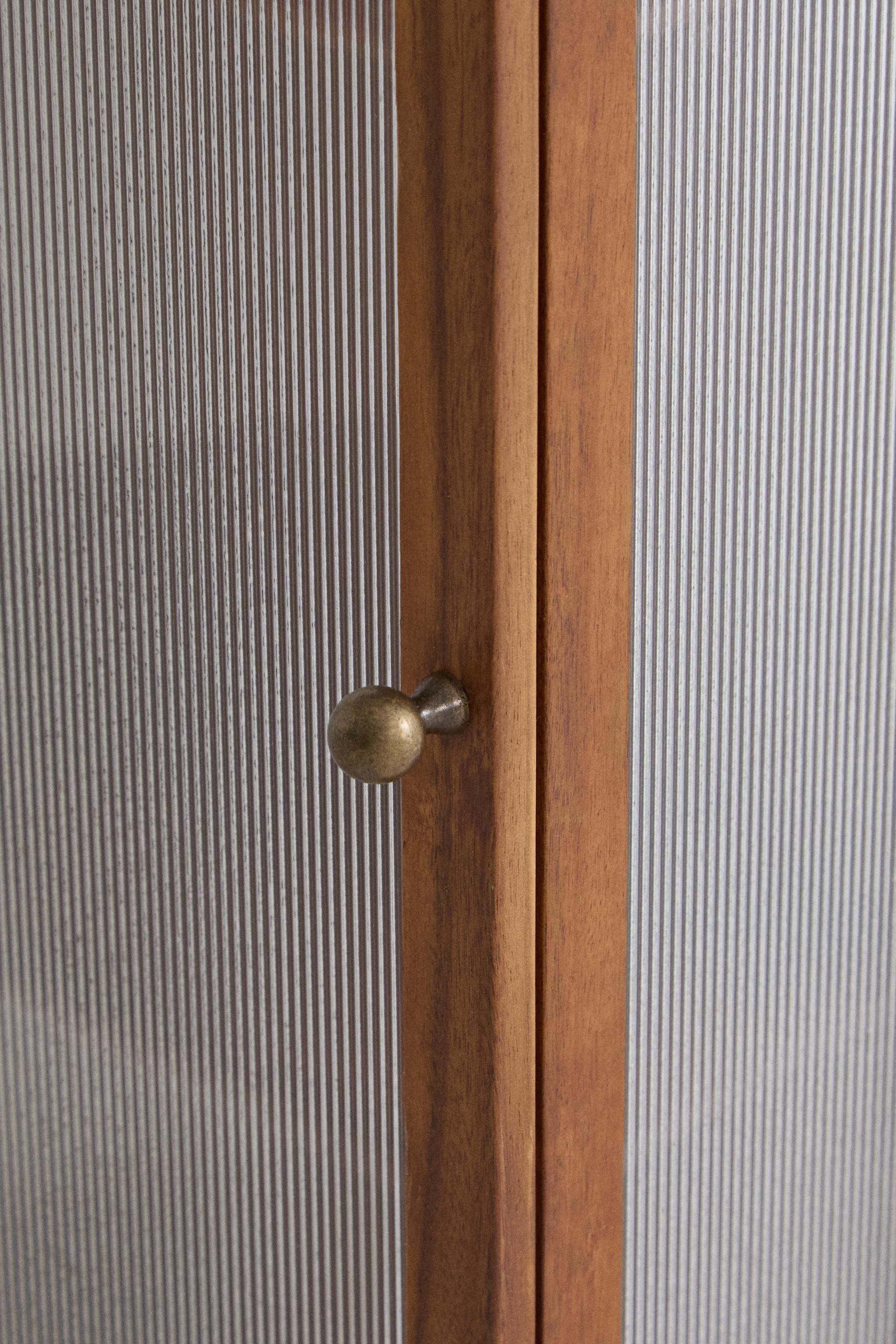 WALL STORAGE UNIT
