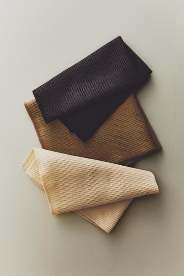 PACK OF WAFFLE-KNIT TEA TOWELS (PACK OF 3) - Grey / Tan by Zara - Image 5