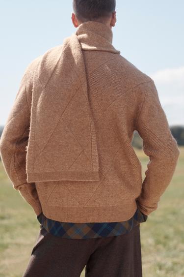 LIMITED EDITION GEOMETRIC JACQUARD SWEATER WITH SCARF - camel by Zara