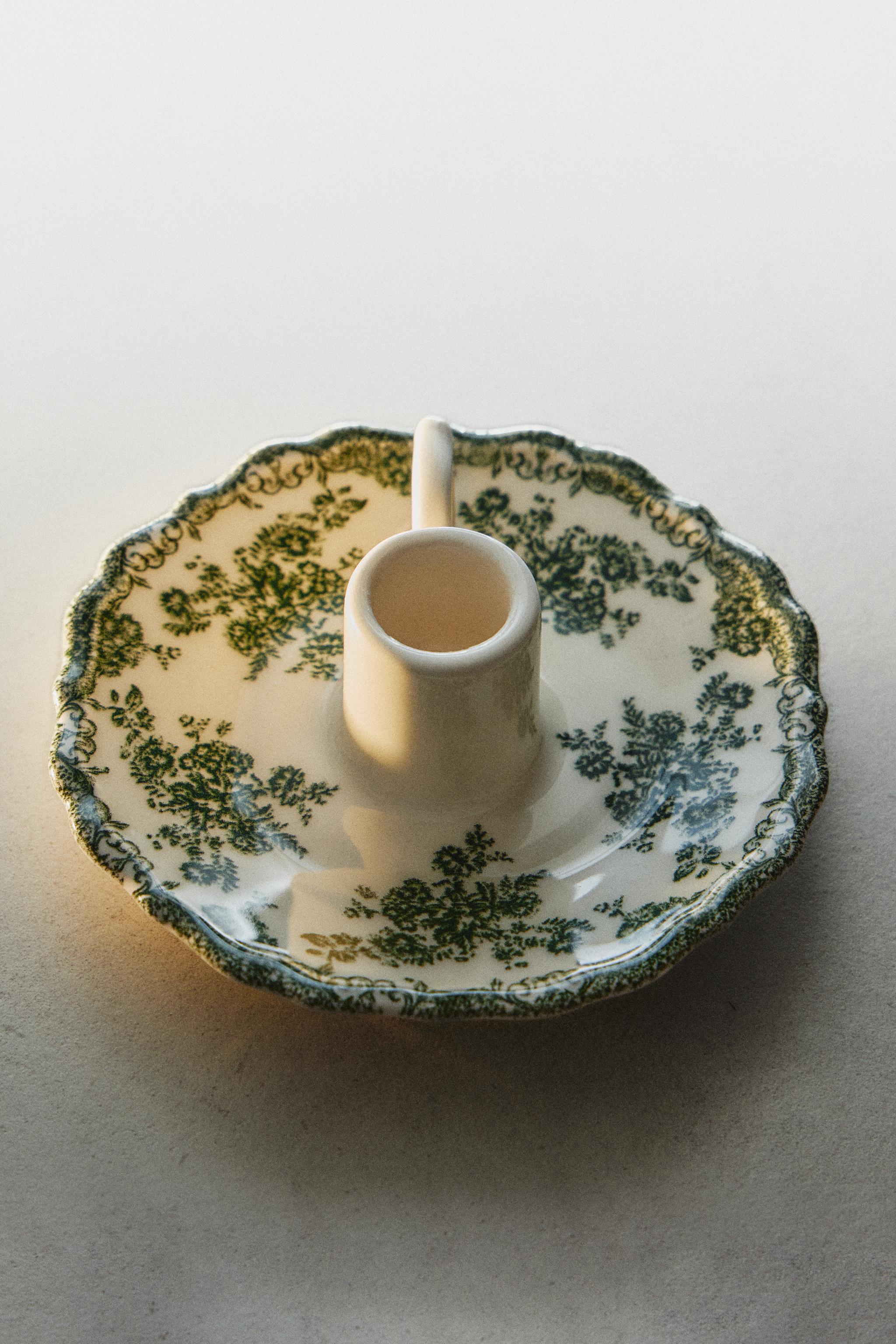 FLORAL EARTHENWARE CANDLEHOLDER - Dark olive | ZARA United States FLORAL EARTHENWARE CANDLEHOLDER - Dark olive | ZARA United States