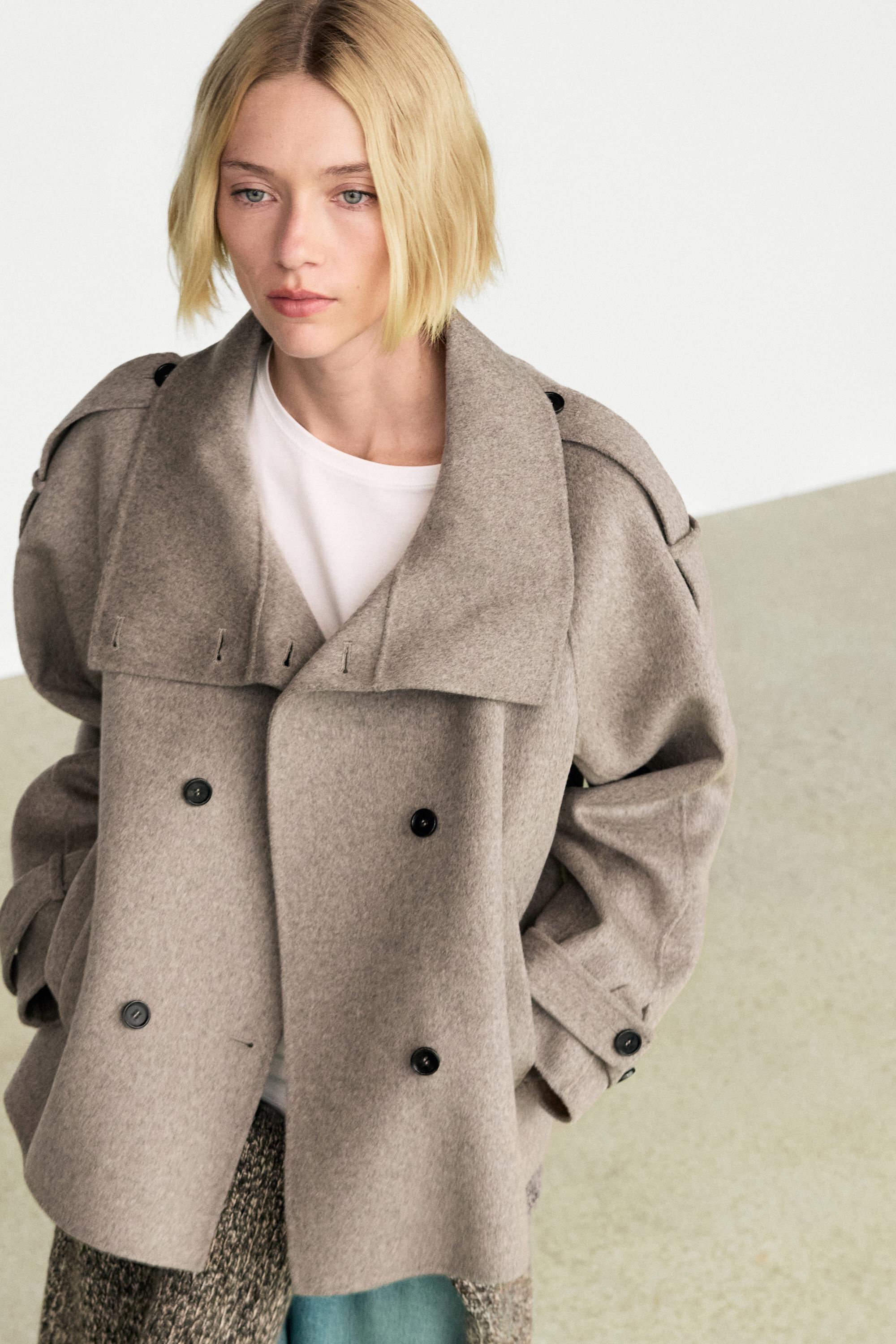 Cropped button detail trench coat — Brown