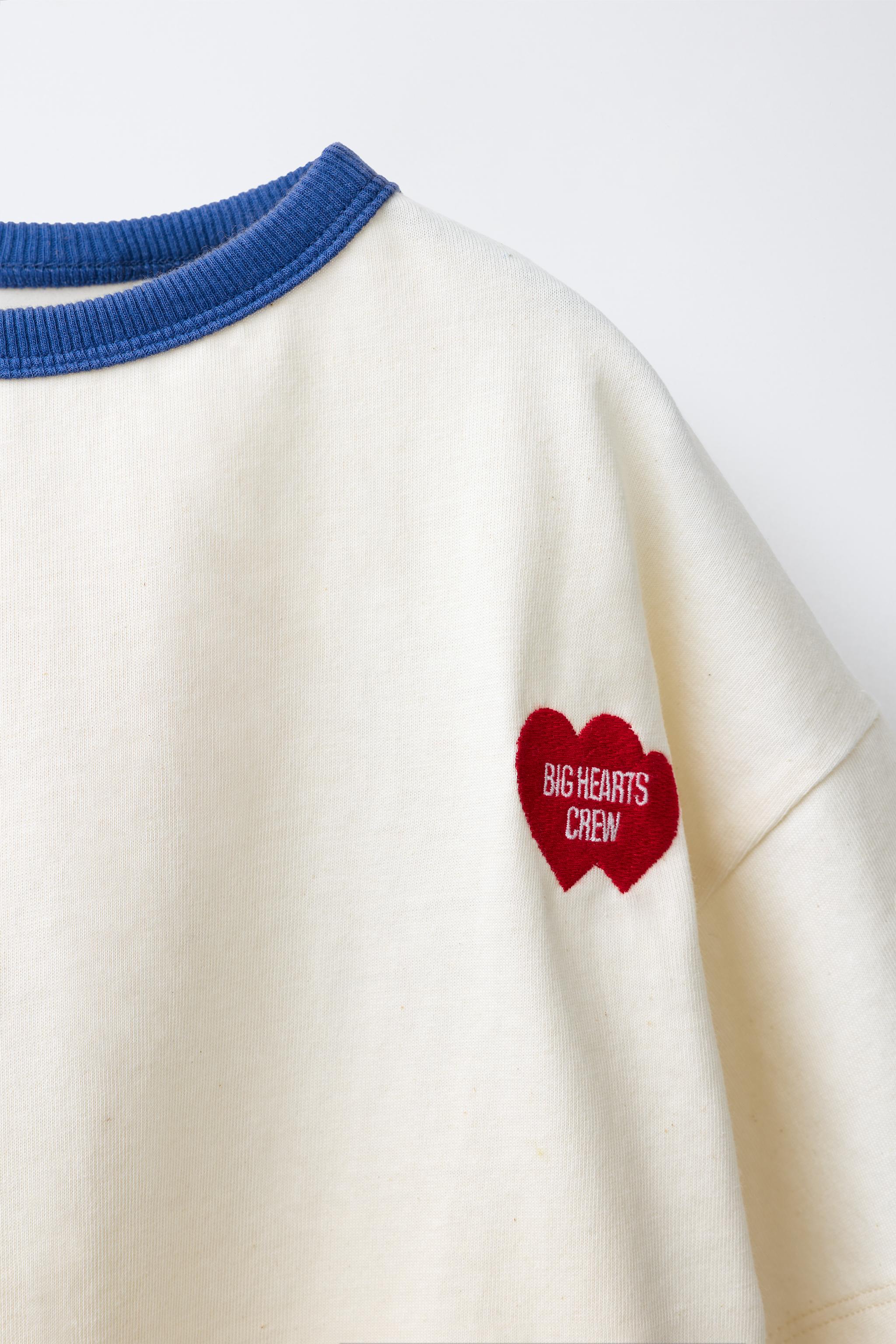 CONTRAST EMBROIDERY T-SHIRT