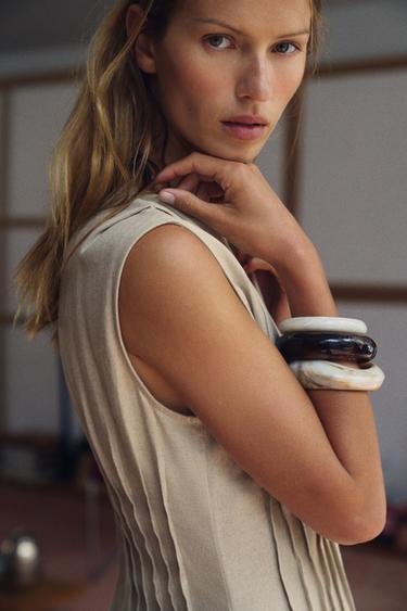 ROBE MI-LONGUE EN LIN À PLIS NERVURÉS - Beige clair de Zara - Image 2