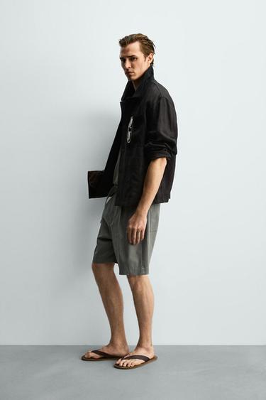 SHORT RELAXED FIT PLIS AVEC CEINTURE - Kaki de Zara - Image 3