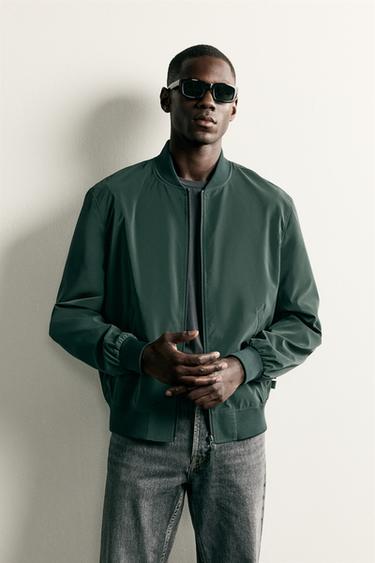 CAZADORA BOMBER LIGERA - Verde oscuro de Zara