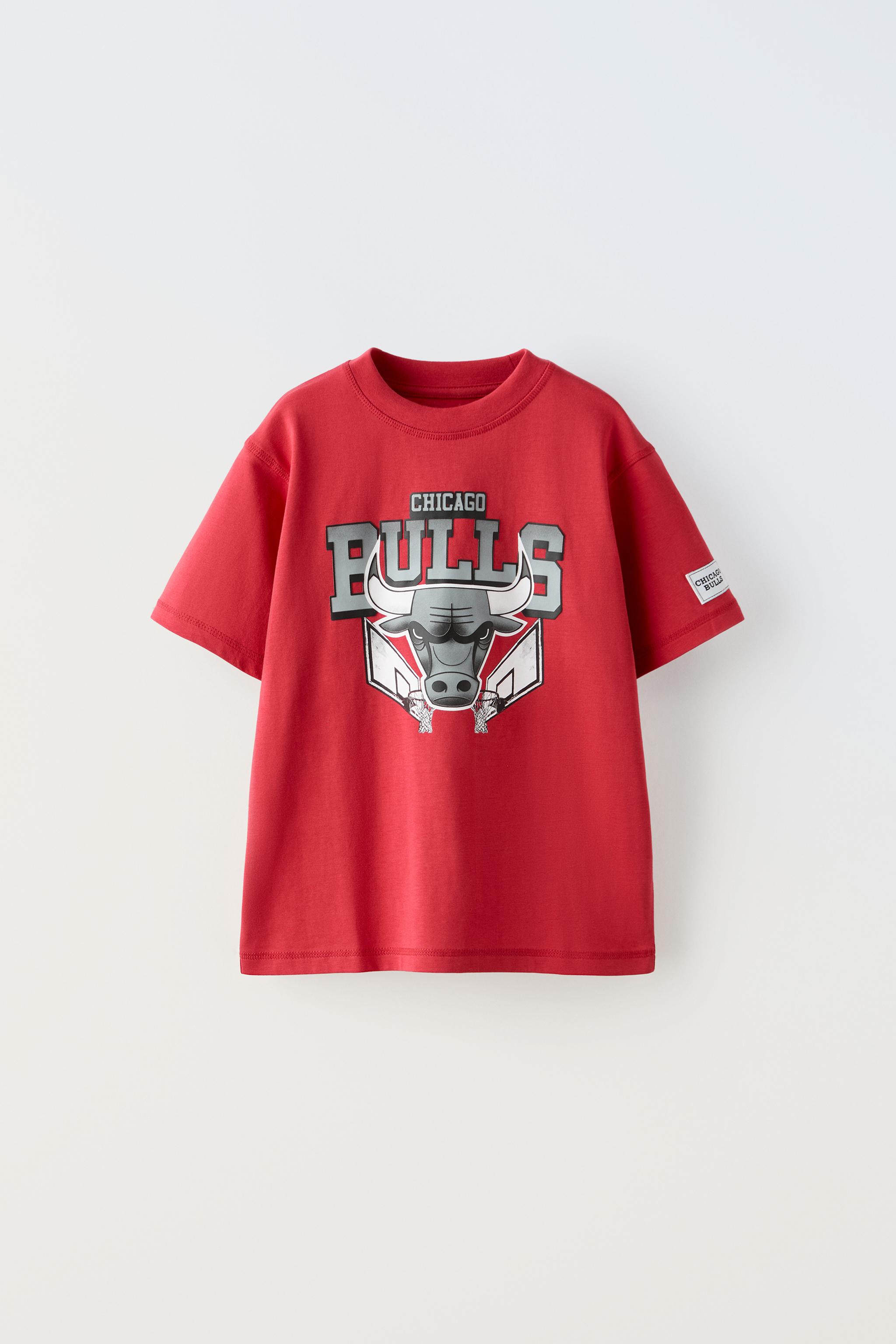 NBA ® BULLS Tシャツ - レッド | ZARA Japan / 日本