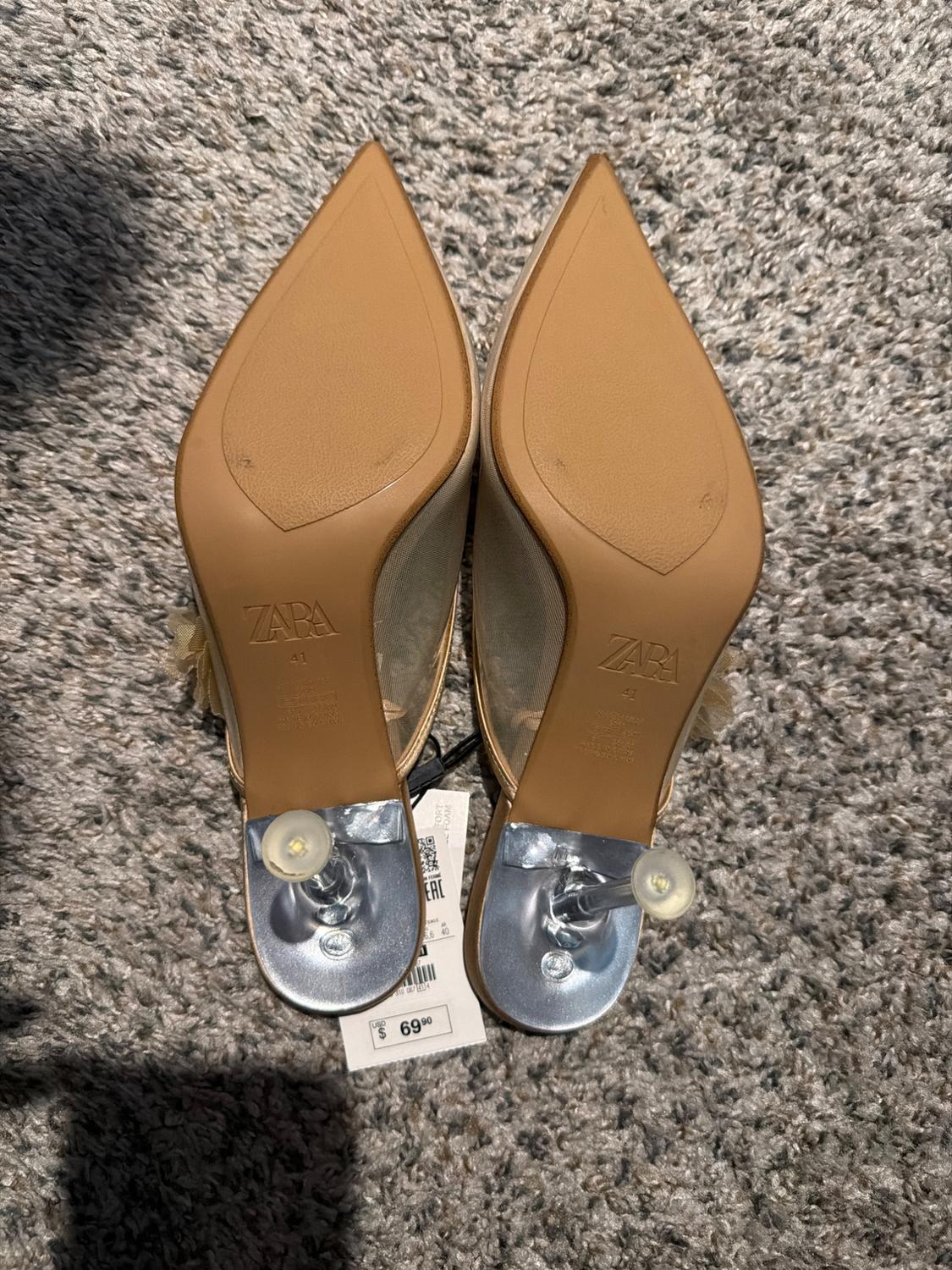 FLORAL HEELED VINYL PUMPS - Image 3