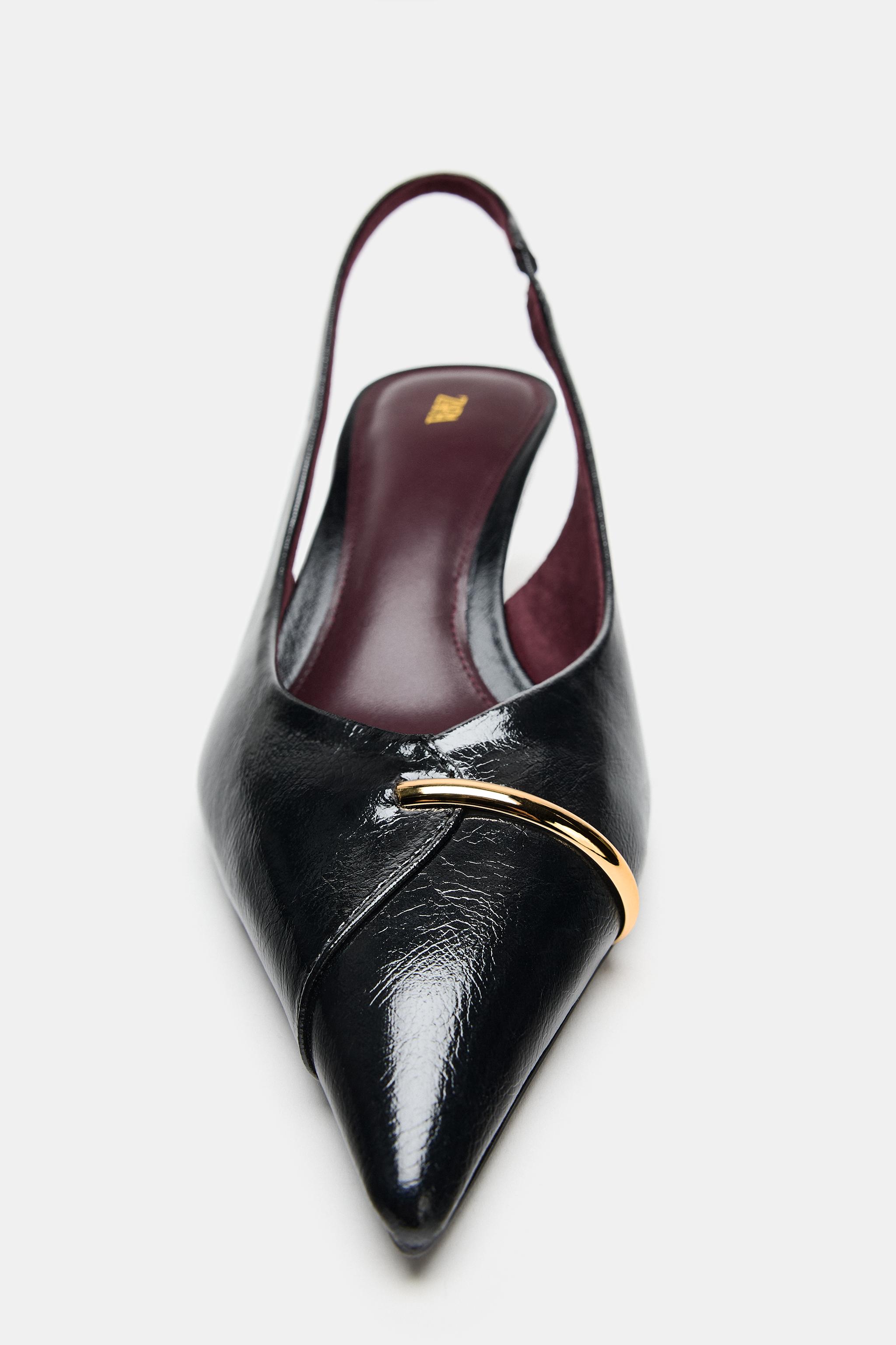 KITTEN HEELS WITH METALLIC DETAIL