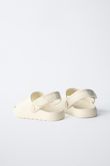 CLAQUETTES EN CAOUTCHOUC - Blanc écru de Zara - Image 3