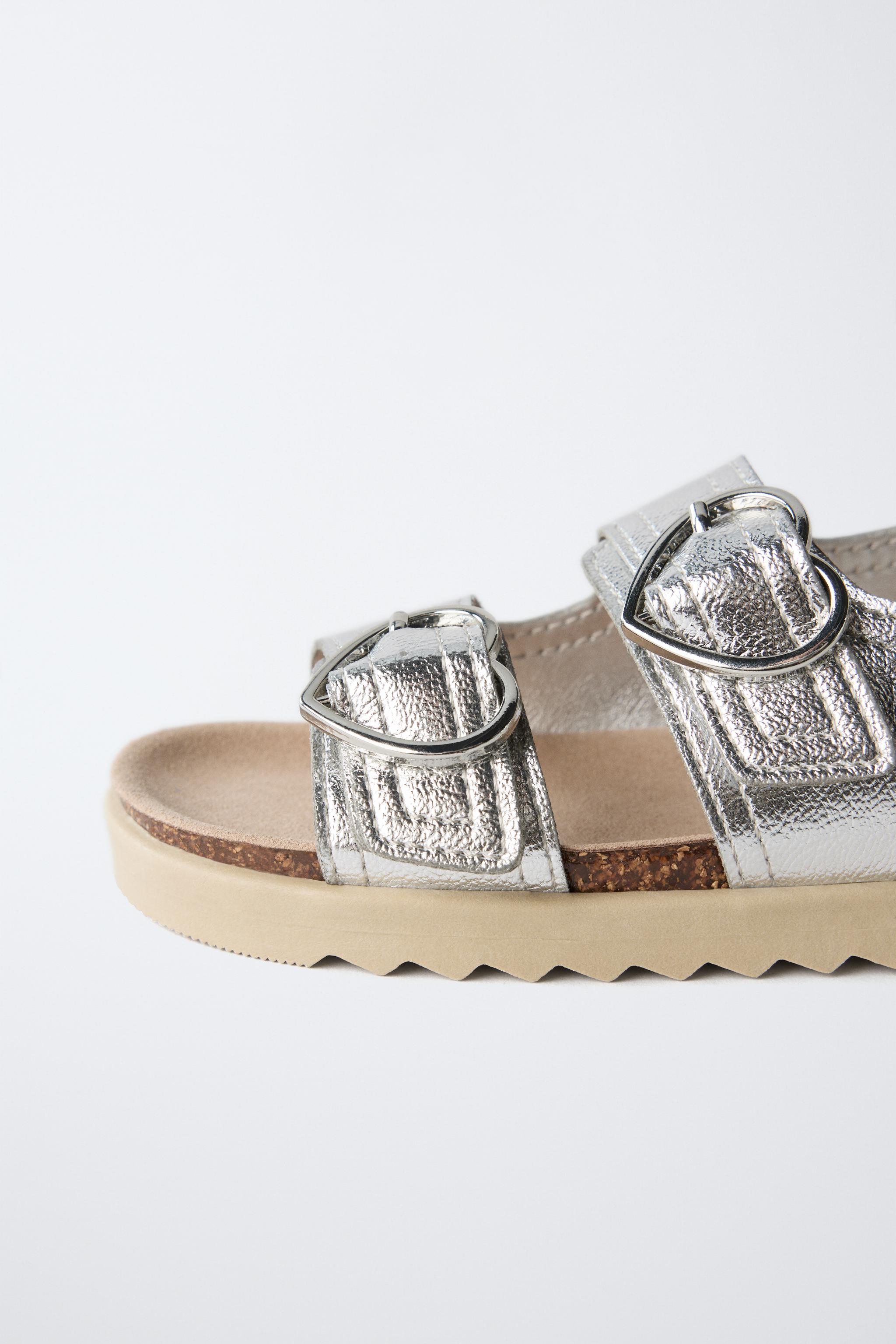 サラ ⭐️ チャンキーソール ZARA ランニングスニーカー ザラ⭐️