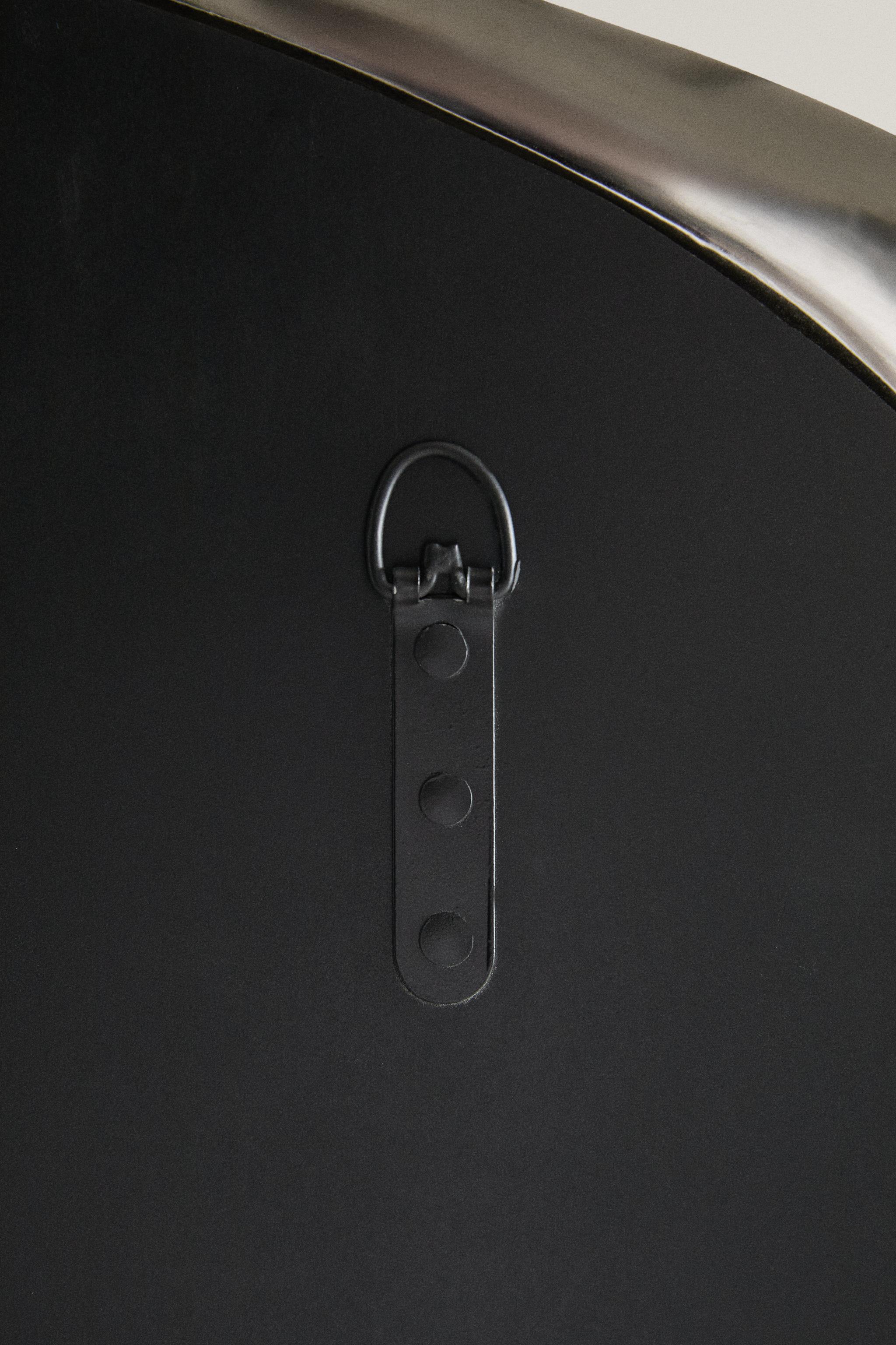 IRREGULAR ALUMINUM MIRROR