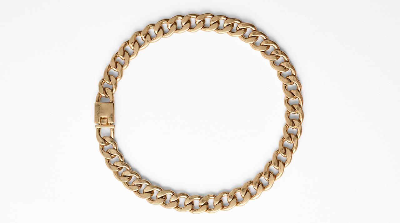 METALLIC CHAIN NECKLACE — Golden