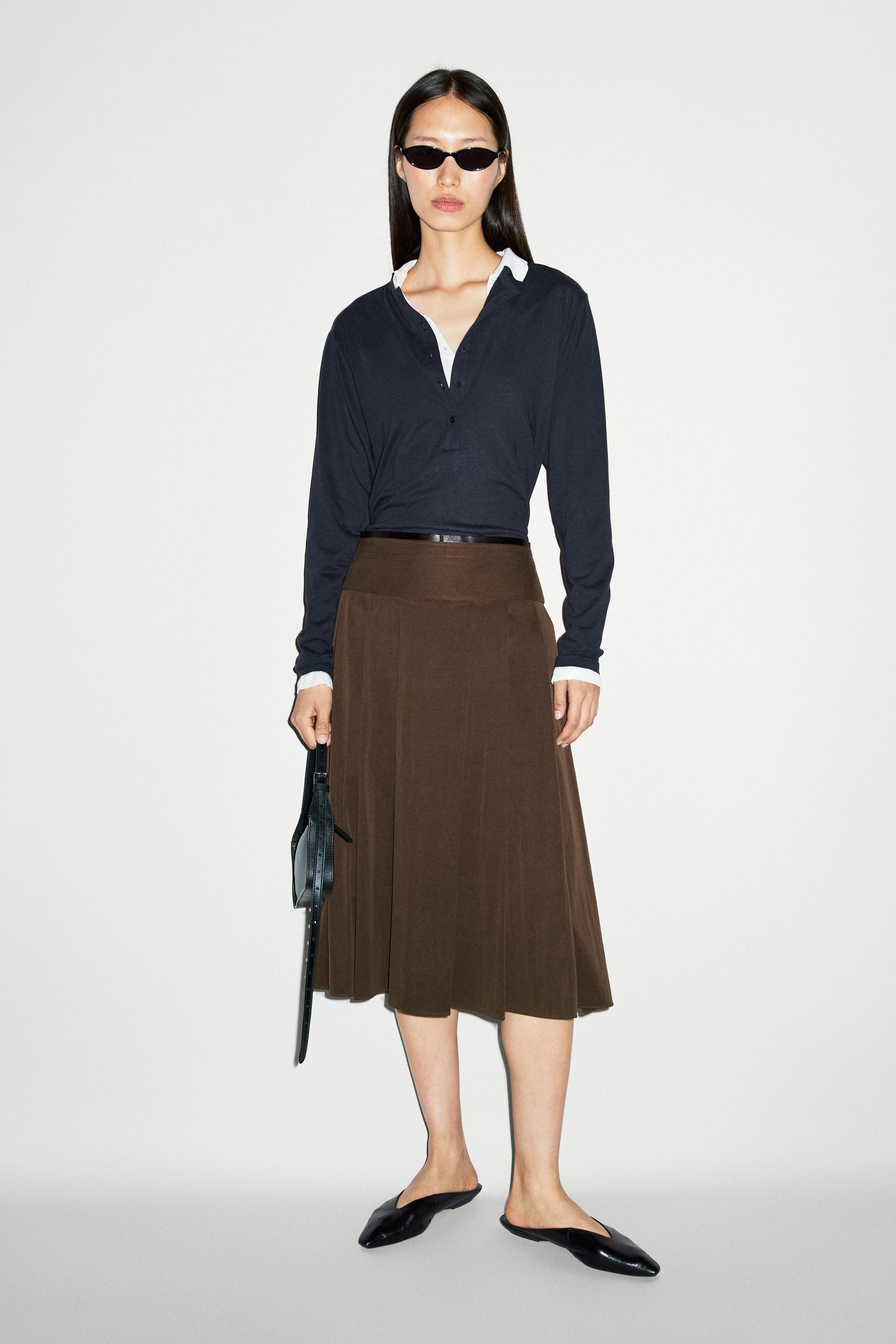 Pleated midi skirt with leather detail — Chocolate