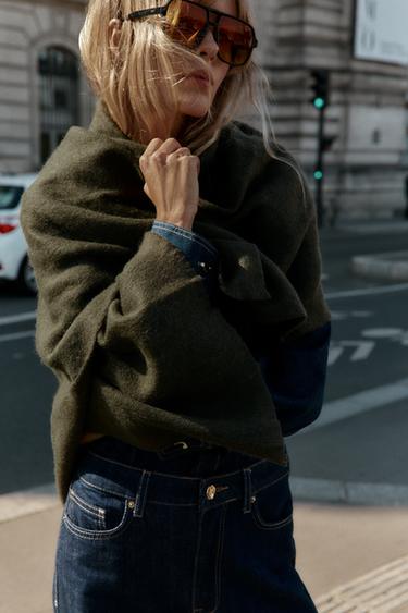 PLAIN FRINGED SCARF - Khaki by Zara