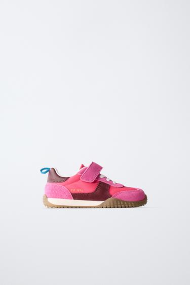 CONTRAST TRAINERS - Fuchsia by Zara
