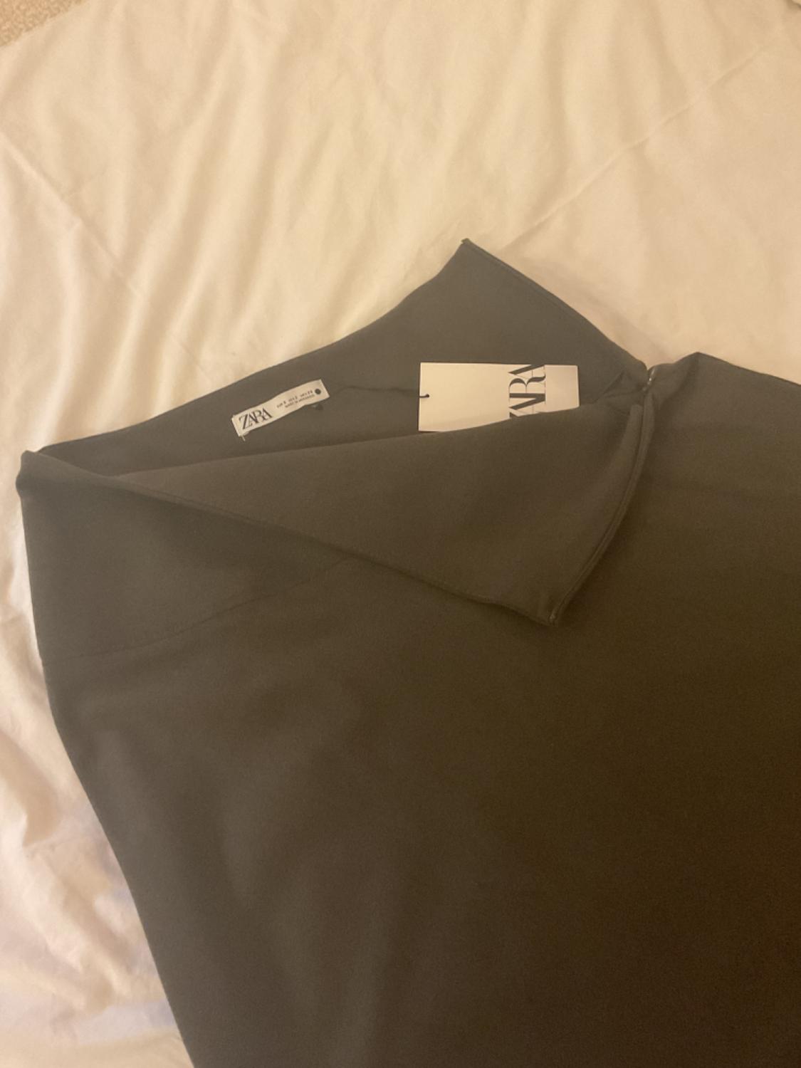 LIMITED EDITION MIDI SKIRT - Image 4