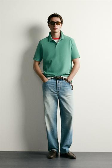 POLO REGULAR FIT ESTRUCTURA - Verde fuerte de Zara - Imagen 0