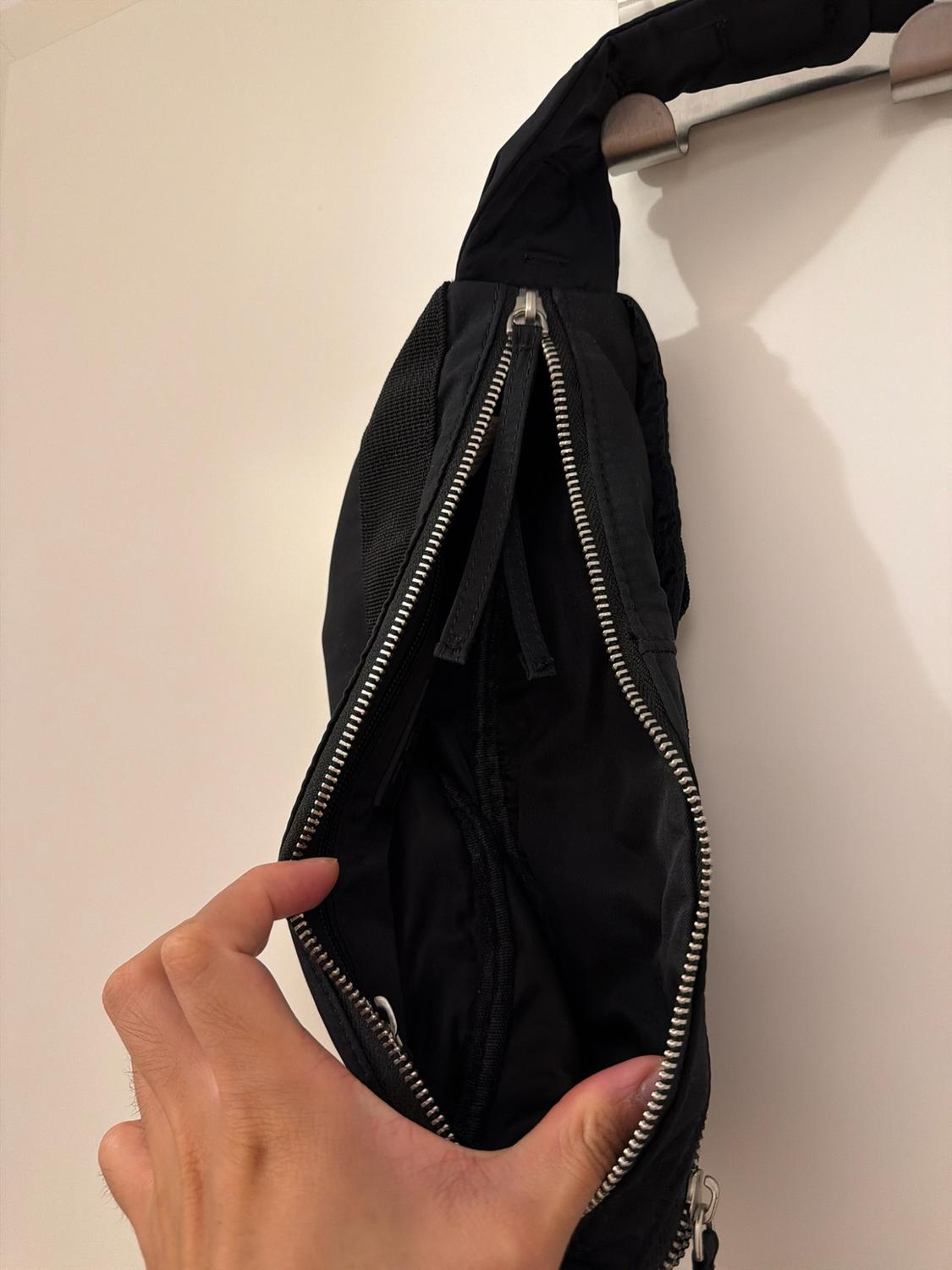 MULTI-POCKET TECHNICAL CROSSBODY BAG - Image 3