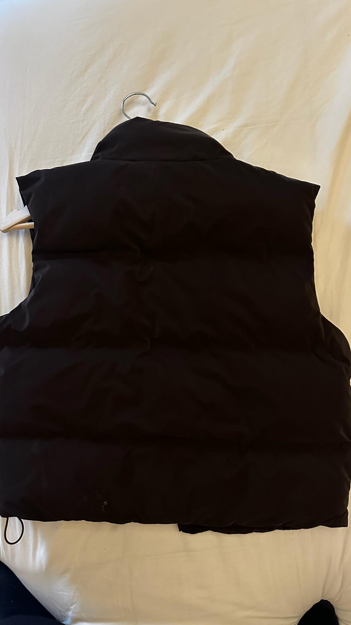 RUBBERISED PUFFER GILET - Image 2