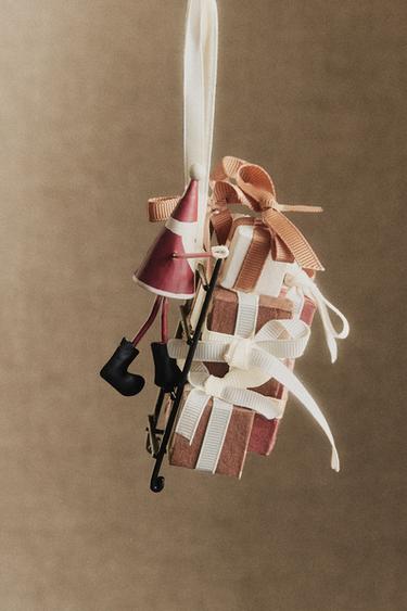 FATHER CHRISTMAS AND GIFTS CHRISTMAS TREE DECORATION - White / Red by Zara - Image 4