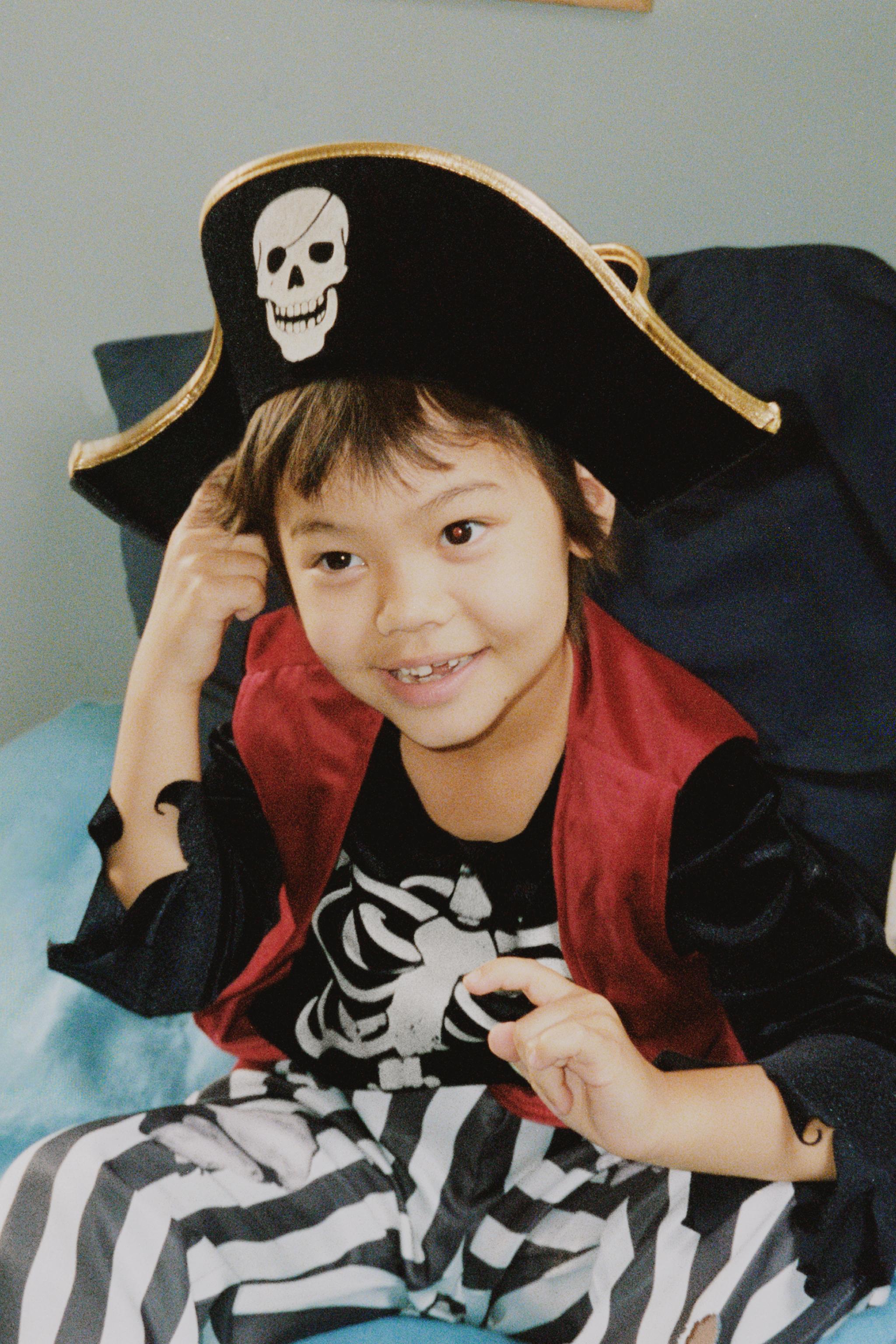 PIRATE COSTUME HAT
