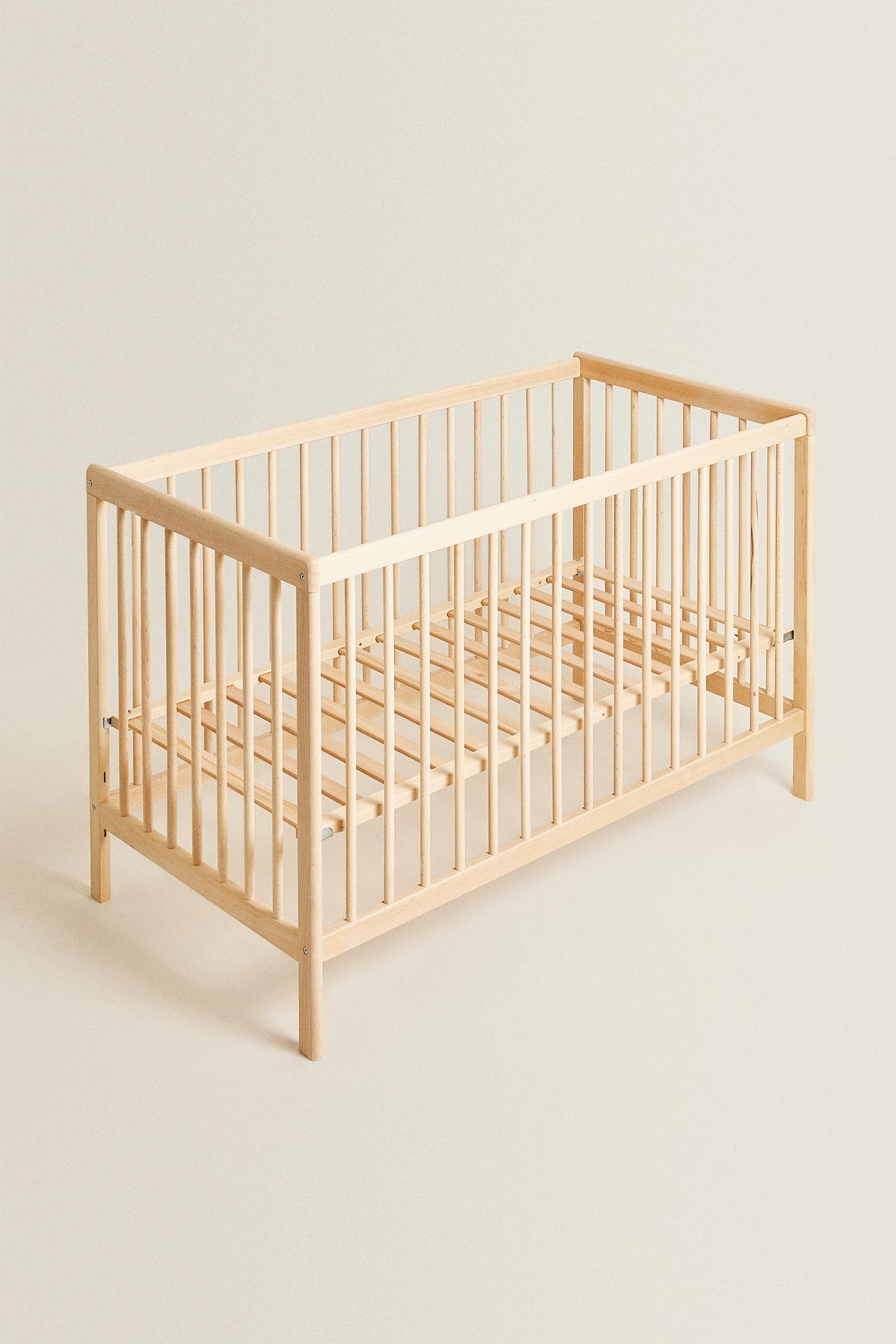 CLASSIC WOODEN COT — Light beige