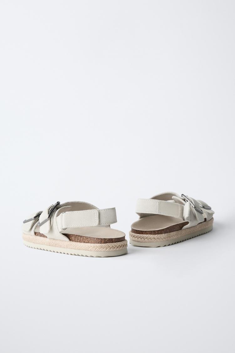 SANDALIAS DE CUERO CON HEBILLAS 5