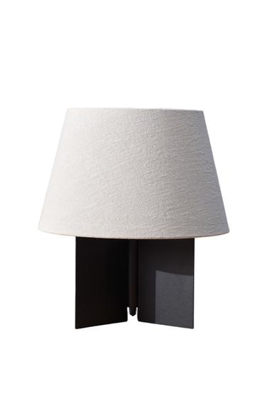 TABLE LAMP 01 - أسود الخاص بـ Zara