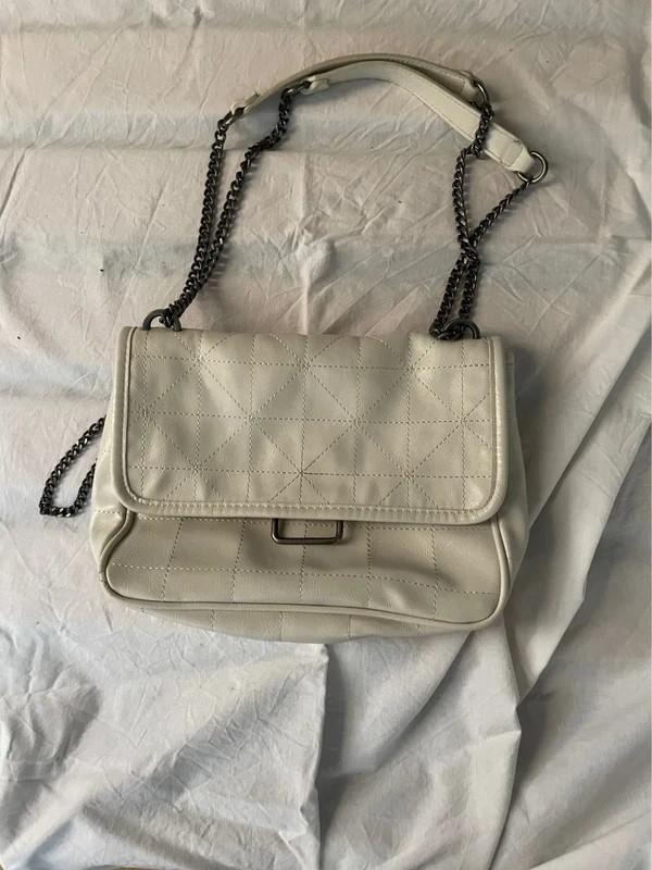 BORSA CON TRACOLLA A CATENA. - Image 2