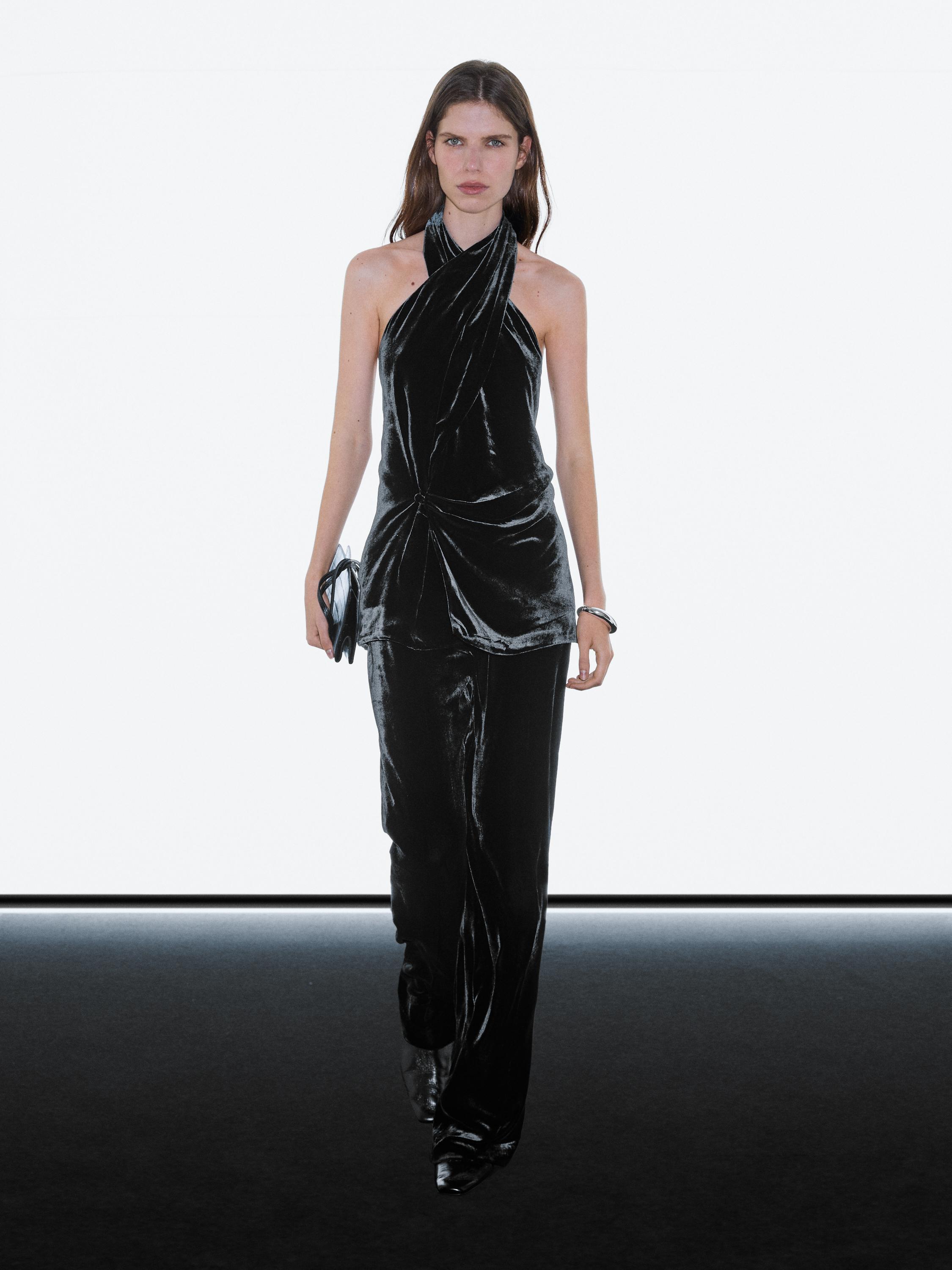 Wide-leg velvet trousers