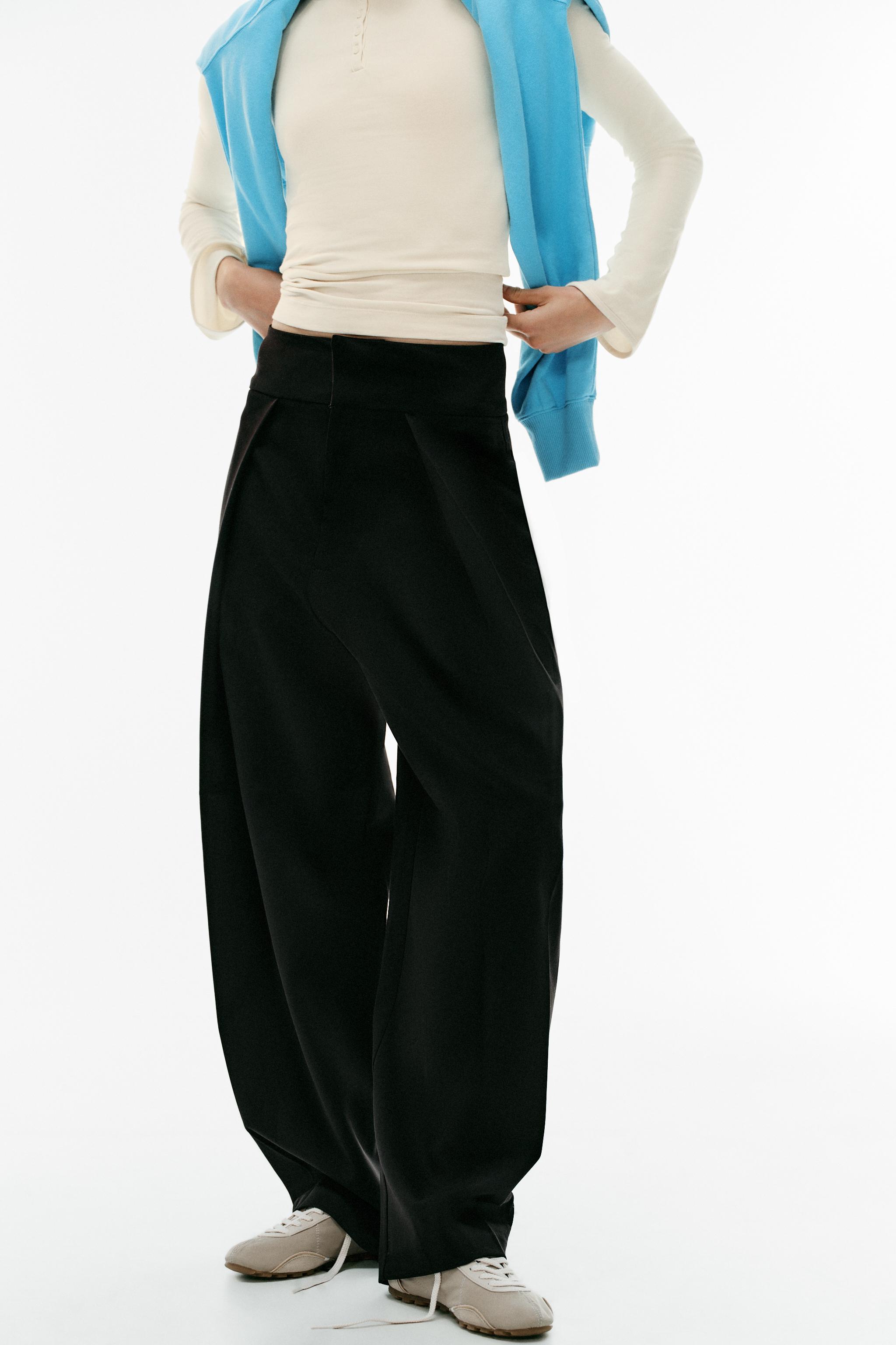 PLEATED BALLOON PANTS — Black