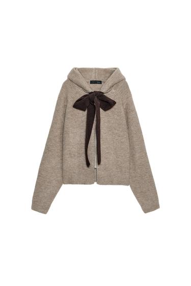 JACHETĂ DIN TRICOT CU GLUGĂ ȘI FUNDĂ - Nurcă melanj de la Zara