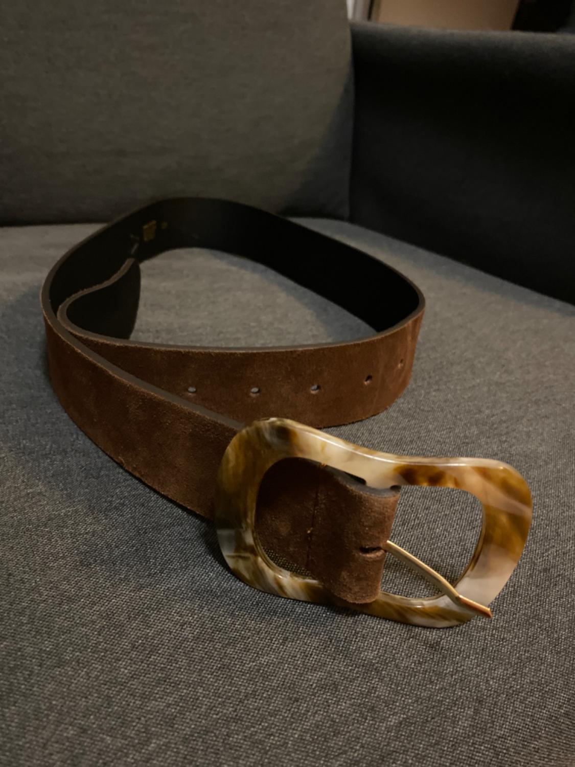 LEATHER BELT WITH RESIN BUCKLE
