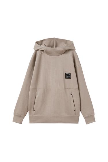 SPORTY HOODIE WITH LABEL
