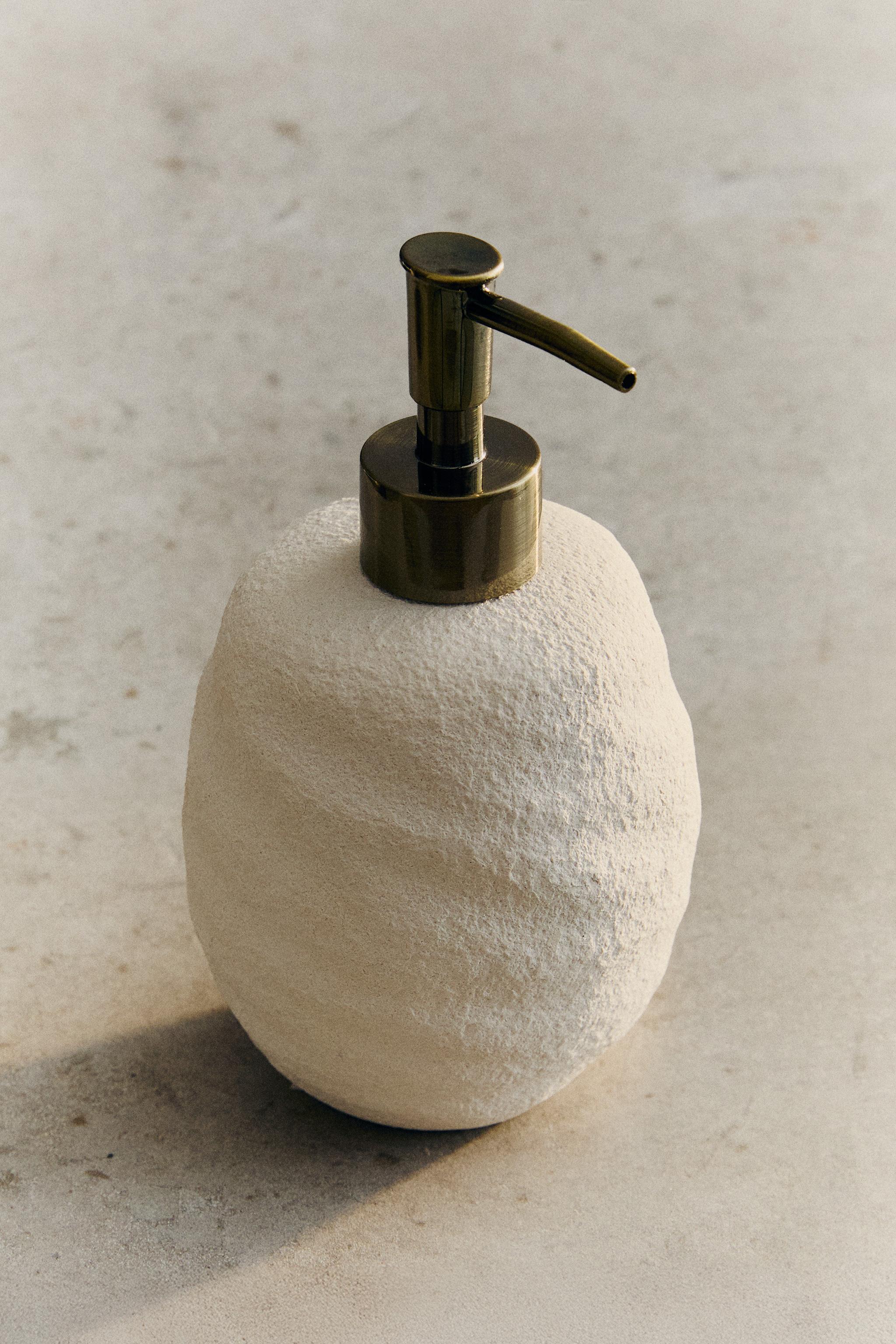 TEXTURED CERAMIC SOAP DISPENSER