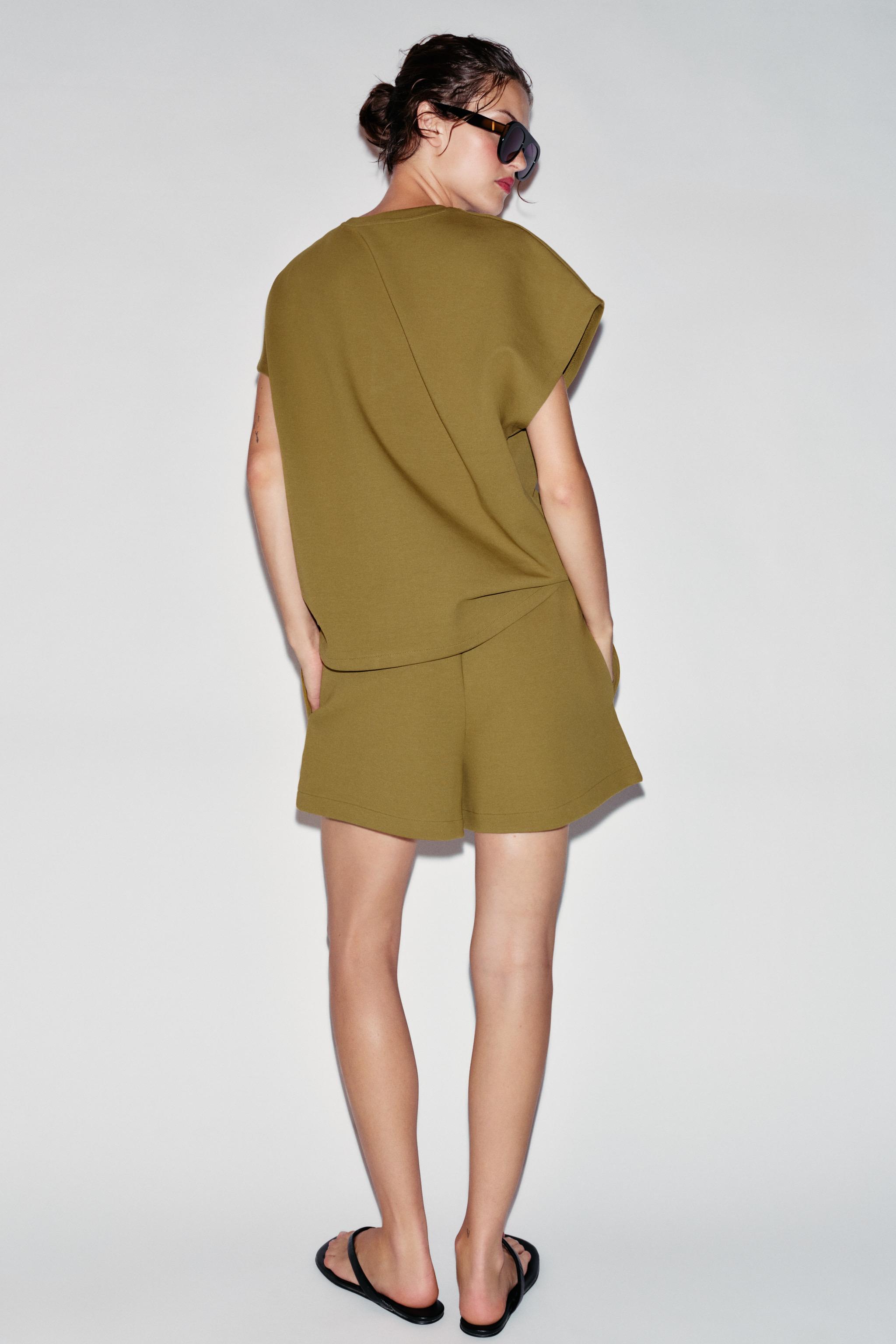 SHORT SLEEVE INTERLOCK T-SHIRT