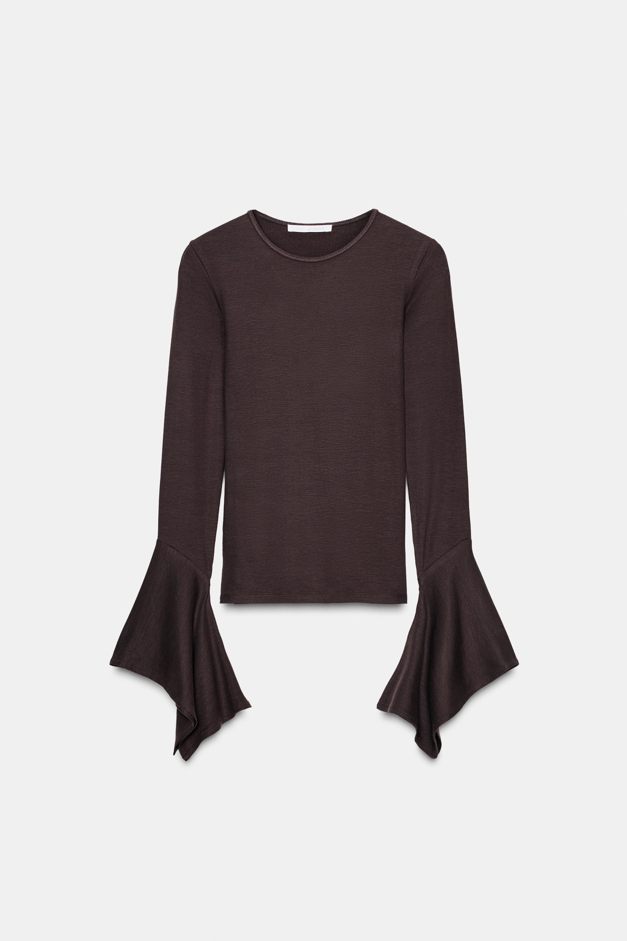 RUFFLED SLEEVE T-SHIRT