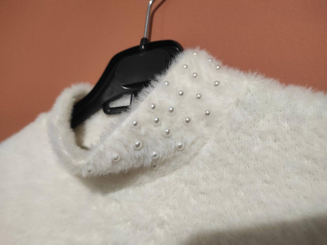 FAUX FUR TOP WITH FAUX PEARLS - Image 4